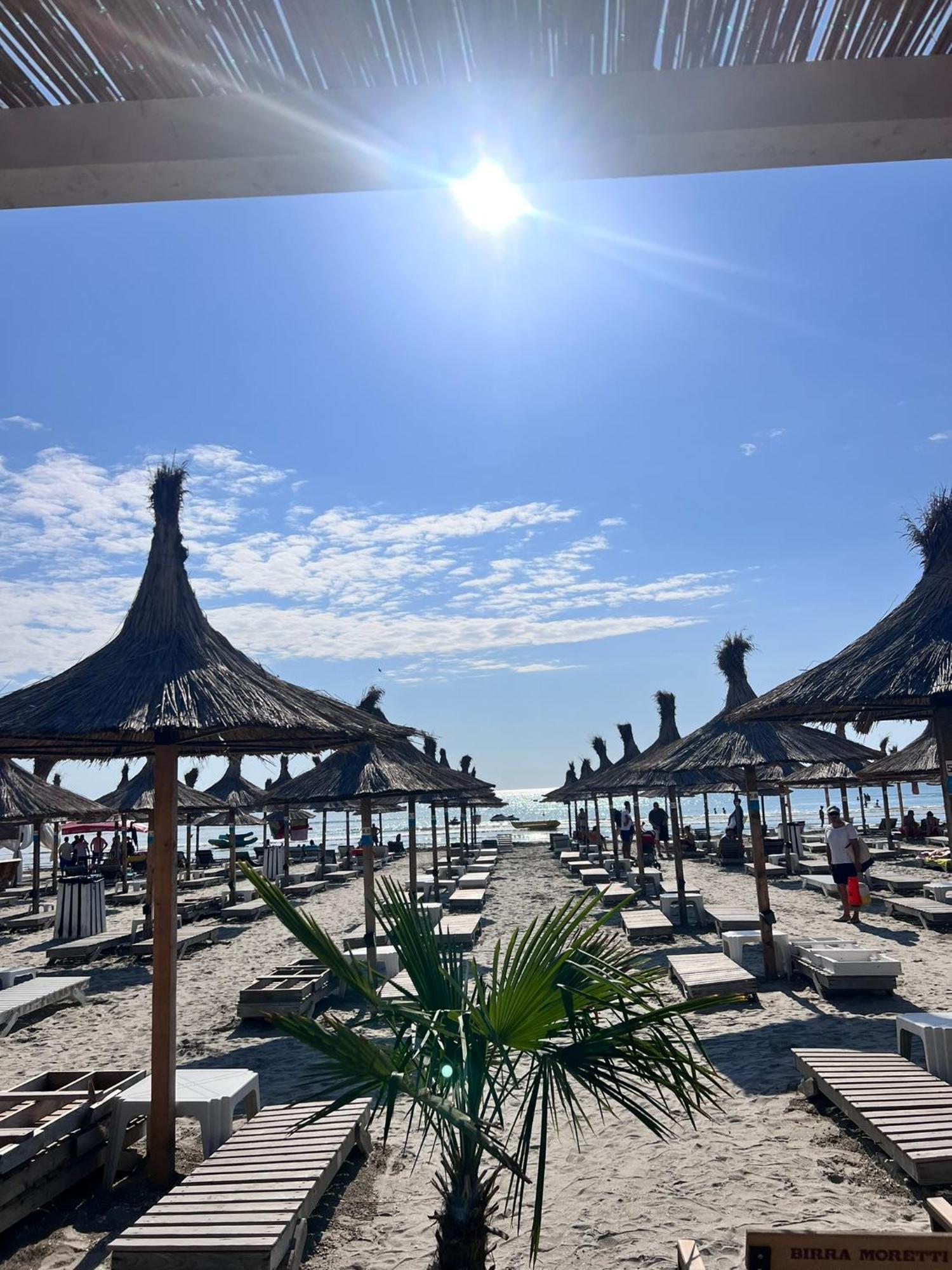 Hotel Manor Năvodari Kültér fotó