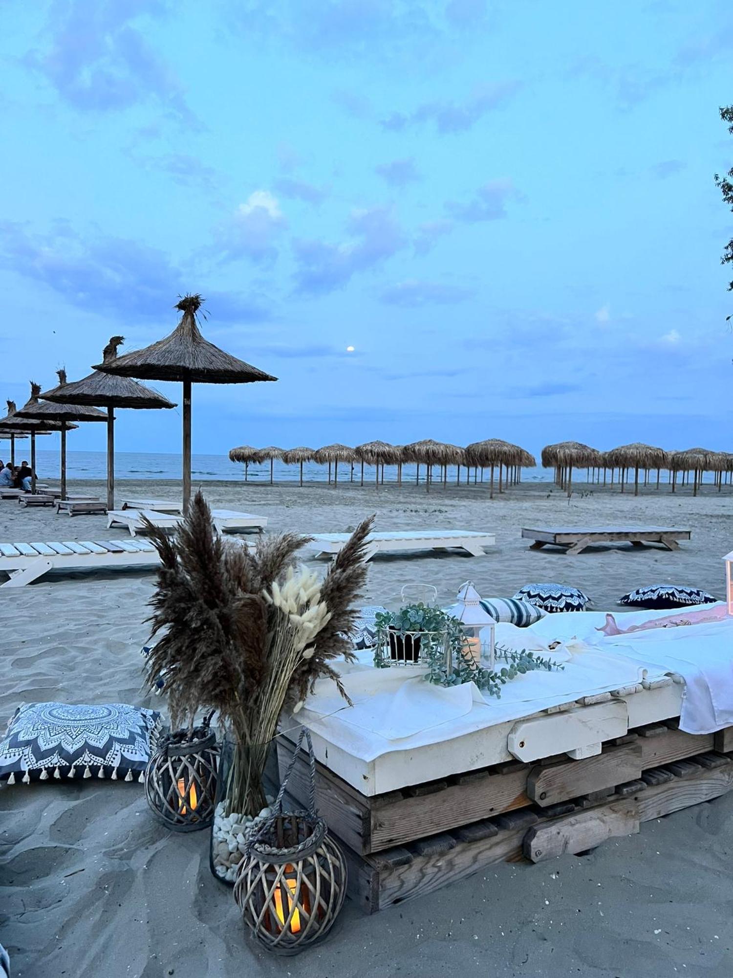 Hotel Manor Năvodari Kültér fotó